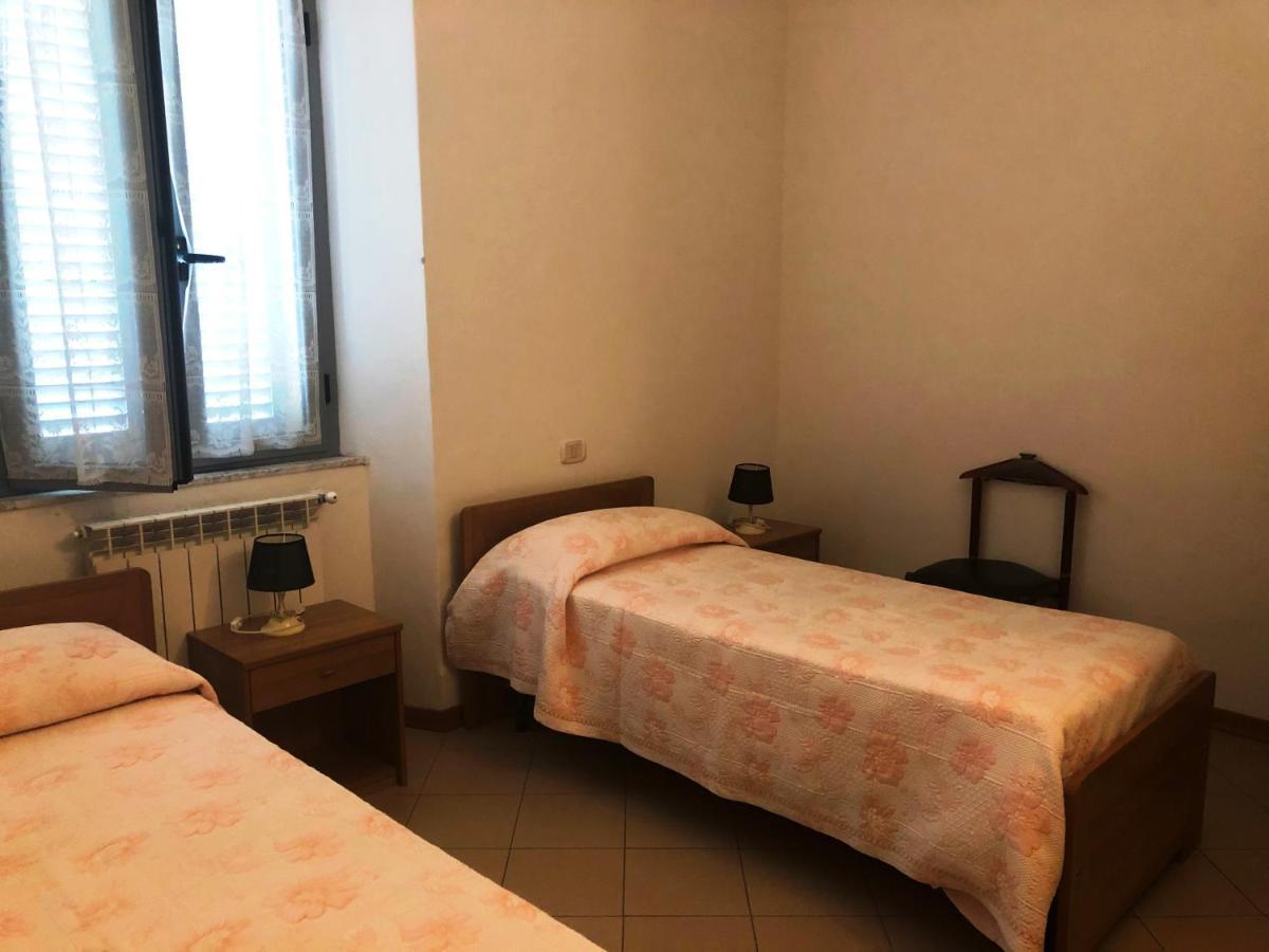 Готель Residenza Pitigliano Gens Petilia - Nuova Gestione Екстер'єр фото