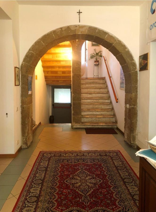 Готель Residenza Pitigliano Gens Petilia - Nuova Gestione Екстер'єр фото
