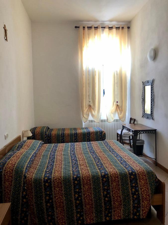 Готель Residenza Pitigliano Gens Petilia - Nuova Gestione Екстер'єр фото
