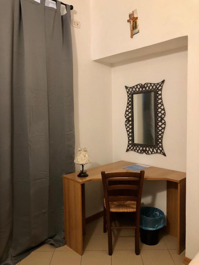 Готель Residenza Pitigliano Gens Petilia - Nuova Gestione Екстер'єр фото